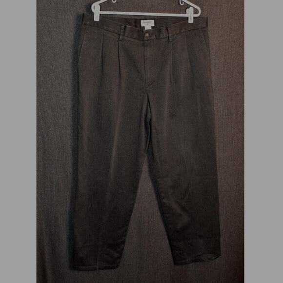 Dockers Classic Fit Men's 38x32 Khaki Pants - Picture 1 of 8